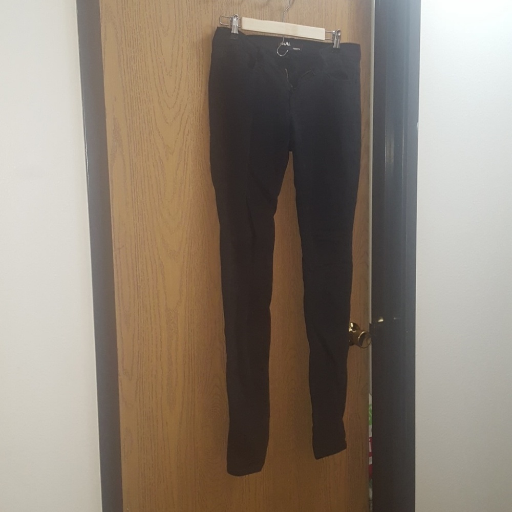Black skinny jeans
